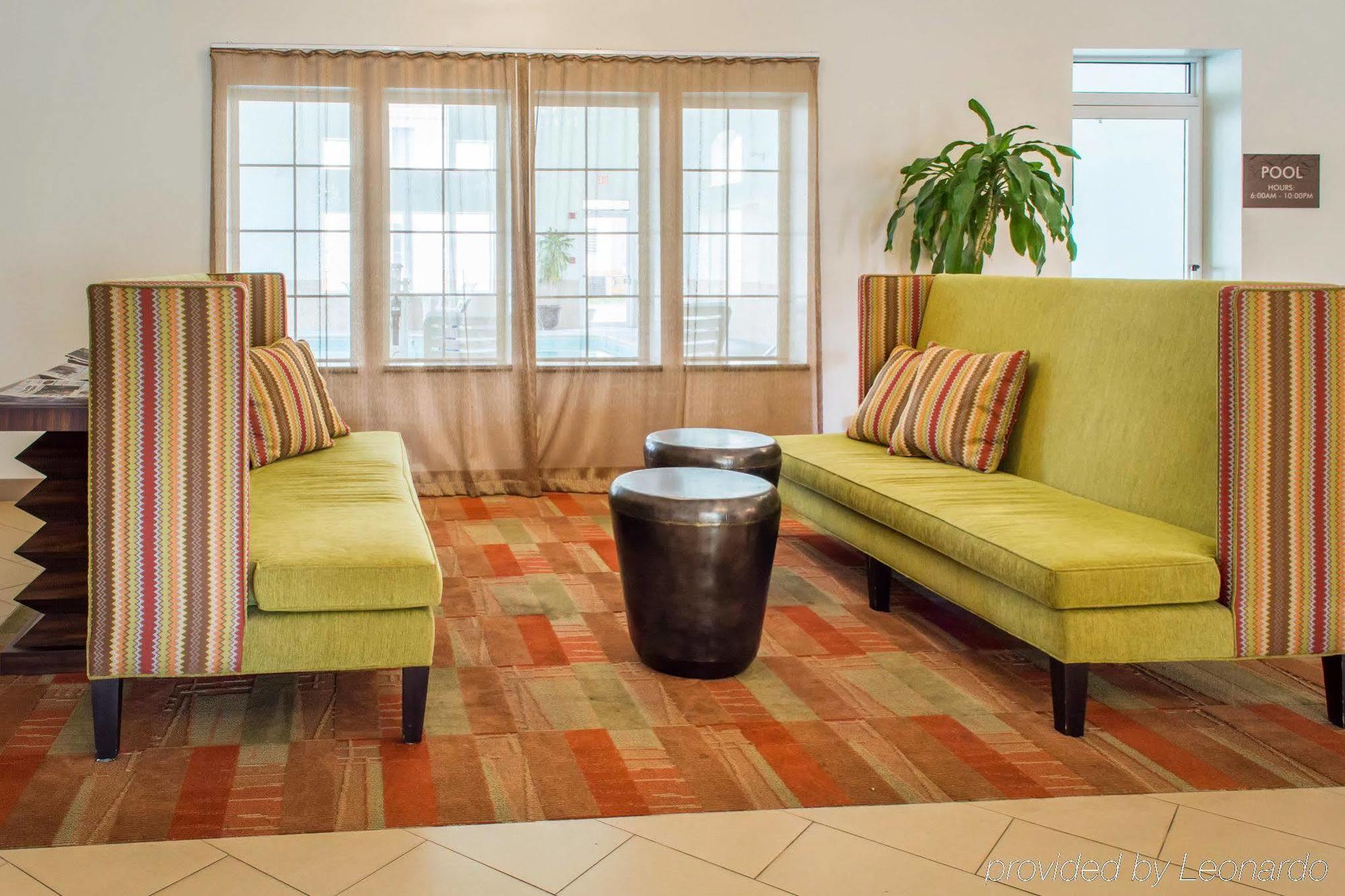 Quality Suites Waldorf Exterior foto